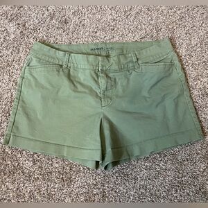Old Navy Pixie Mid-Rise Shorts